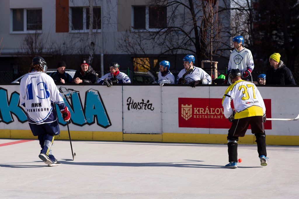 Hokejbal Board Vrakuňa vs Pekníková